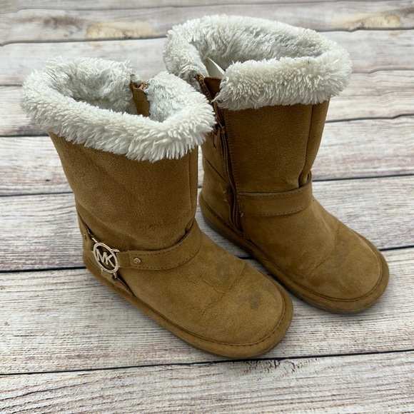 Michael Kors Lil Brownie Tan and Faux Fur Boots Girls Size 8 - Picture 1 of 9